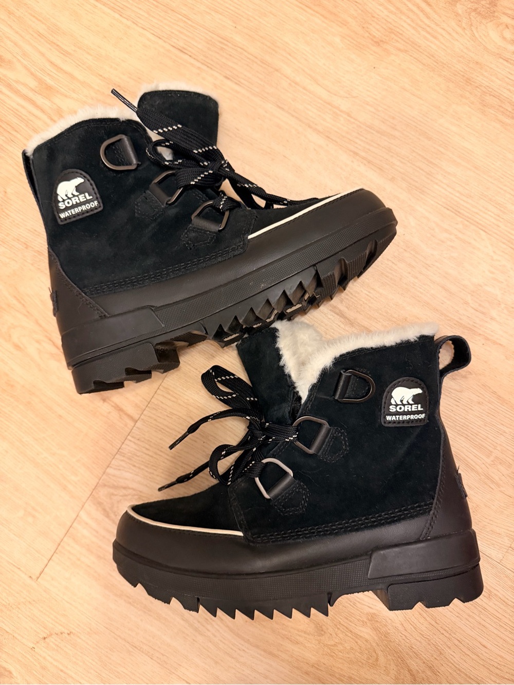 Sorel Black Waterproof Lace-Up Boots with White Faux Fur - Picture 5 of 6